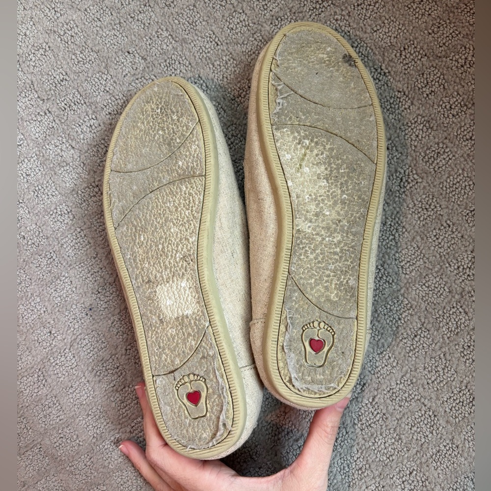 BOBS by Skechers Cat Face Slip-On Flats in Beige with Rainbow Sunglasses 10 - Picture 7 of 7